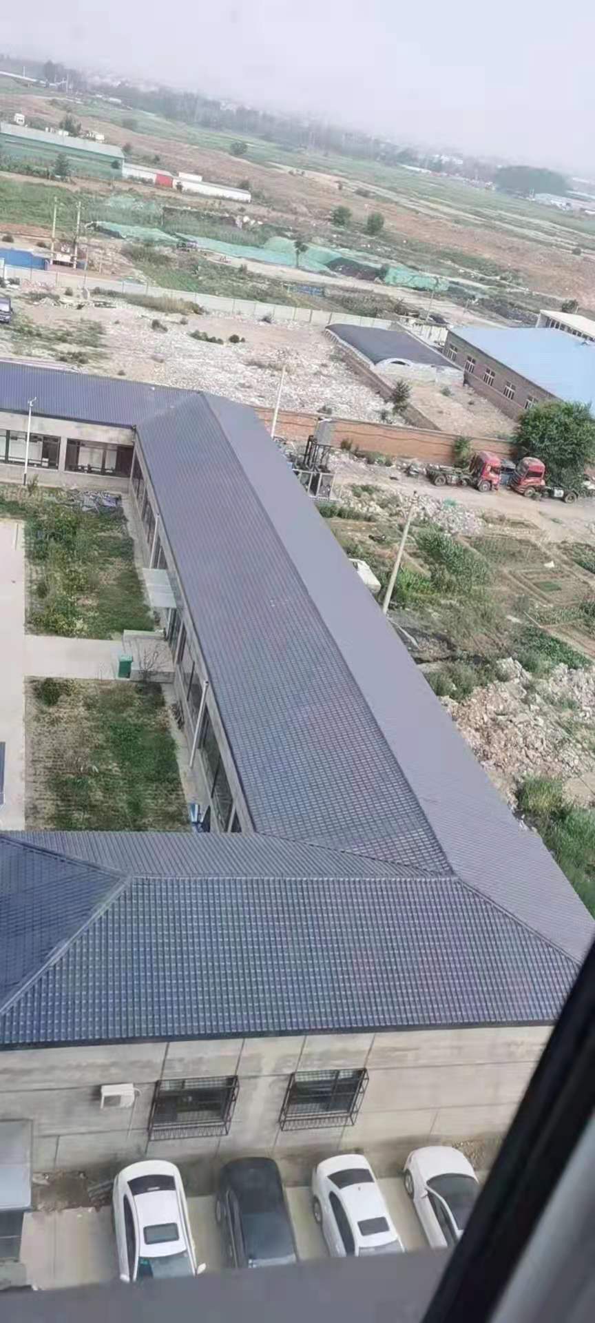 樹(shù)脂瓦施工現(xiàn)場(chǎng) 樹(shù)脂瓦施工現(xiàn)場(chǎng)